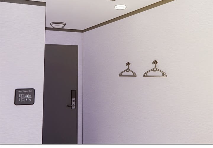 Locked With Her - Chapter 22 Page 4