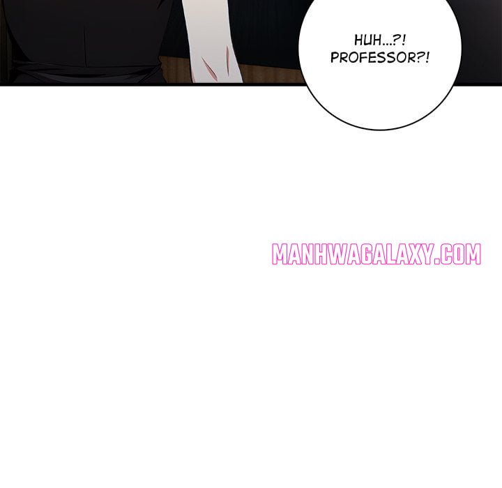 Seductive Curves Behind Closed Doors - Chapter 18 Page 104